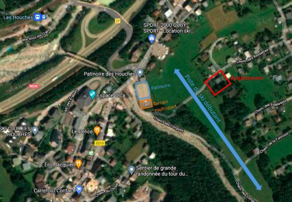 Logement Mansarde Dans Maison Avec Jardin En Bord De Piste, Vue Montagne เลอุชส์ ภายนอก รูปภาพ